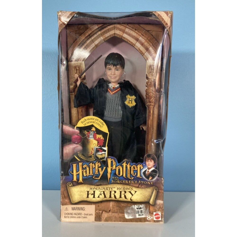 Harry Potter & The Sorcerer's Stone Hogwarts Action Figure Doll (NEW, 2001)